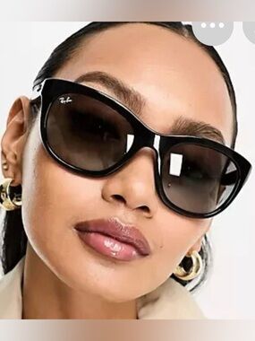 Ray-Ban Black Cat-Eye Sunglasses with Smoky Gradient Lenses 56-20-135